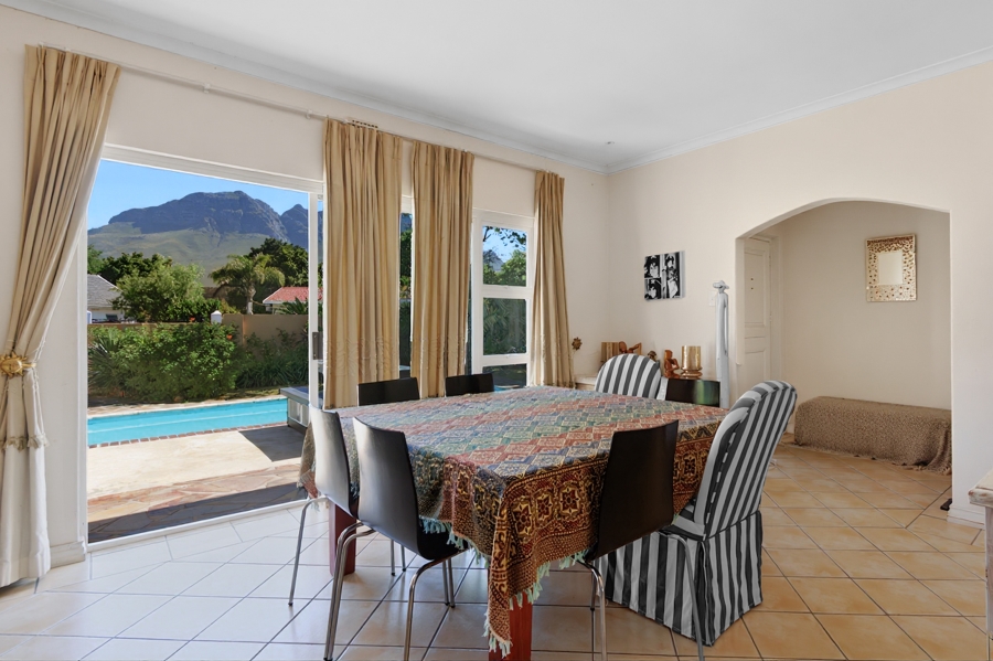 4 Bedroom Property for Sale in Morningside Western Cape